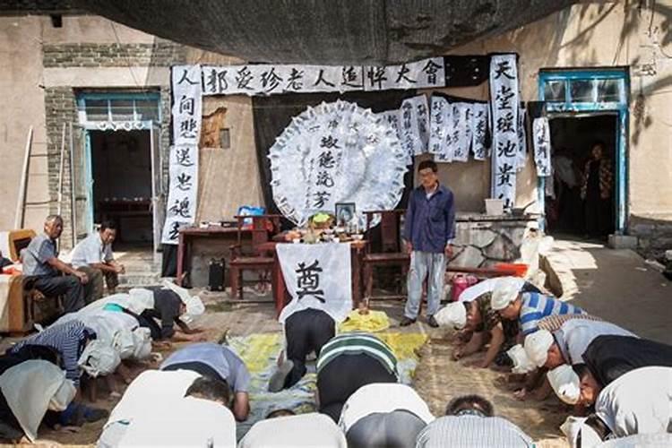 冬至迎祭扫高峰