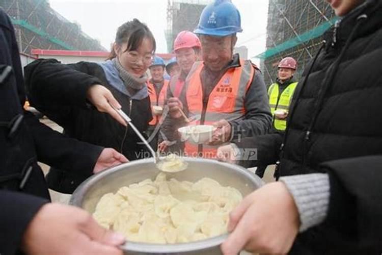 梦见以前的老住房倒塌