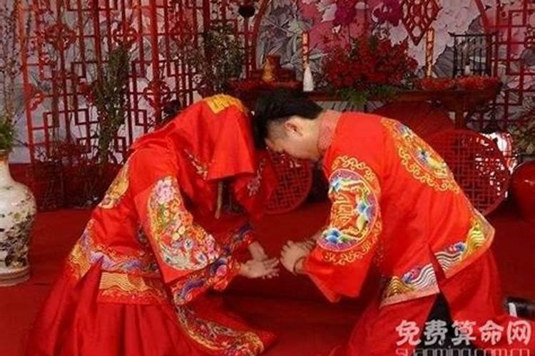 94年属狗跟什么属相配婚姻最配女人