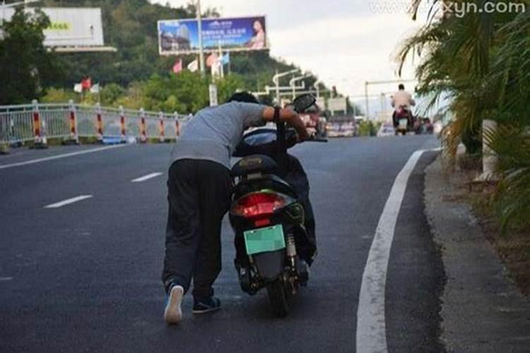 梦见别人大哭死去的人又活了好不好