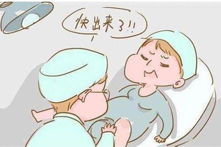 梦见跟老公亲密被别人看见了