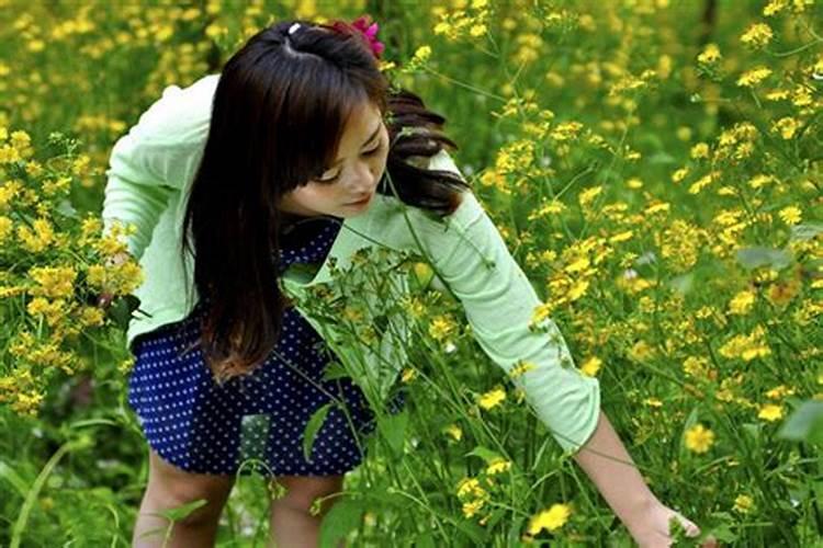 正月初五戌时出生的女孩