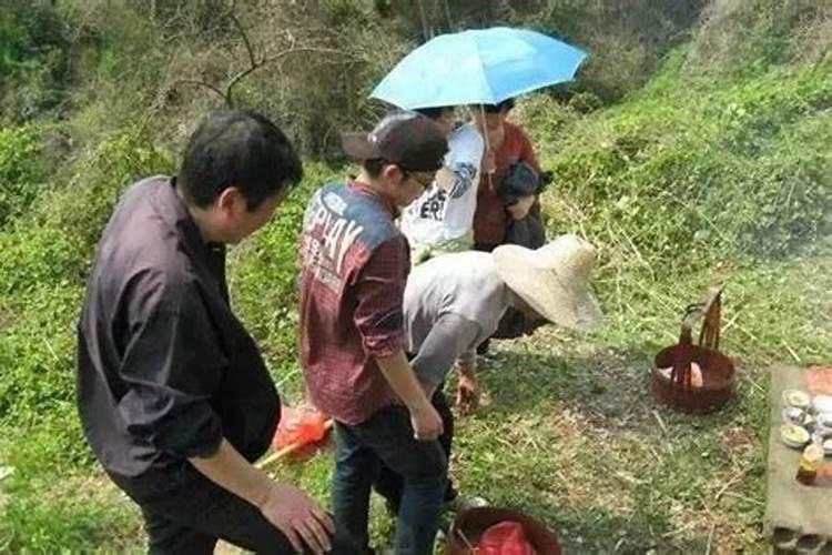 清明节上坟添土有什么讲究吗