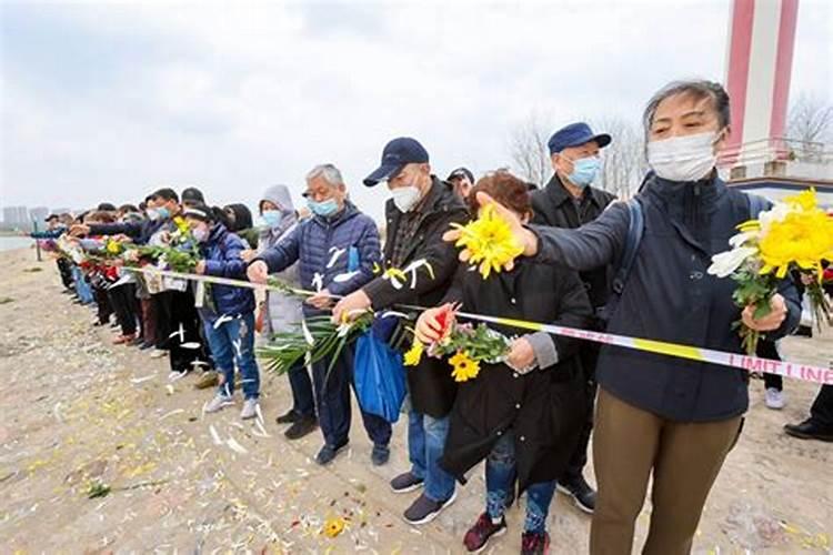 78年女马81年男鸡合不合婚姻呢