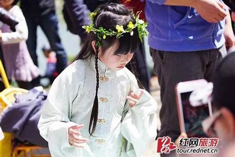 清明祭祖穿什么颜色衣服合适