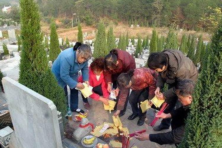 福建沿海冬至祭扫