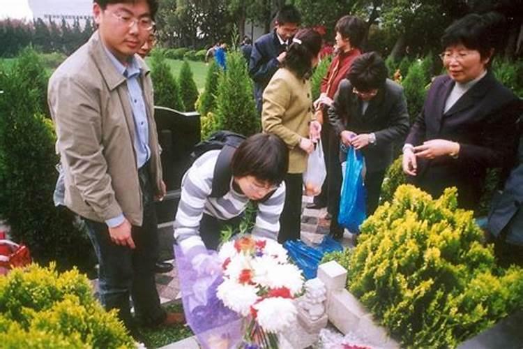 腊月能上坟吗吉日