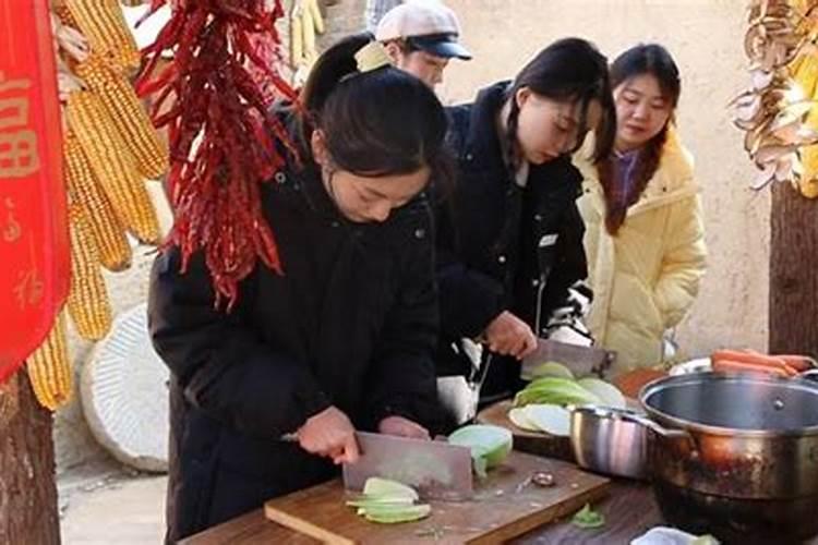 属狗人婚配什么属相好