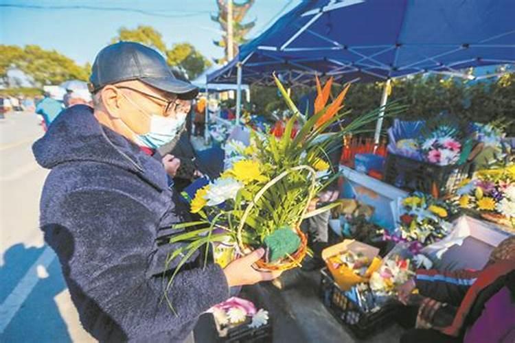 保障冬至扫祭车