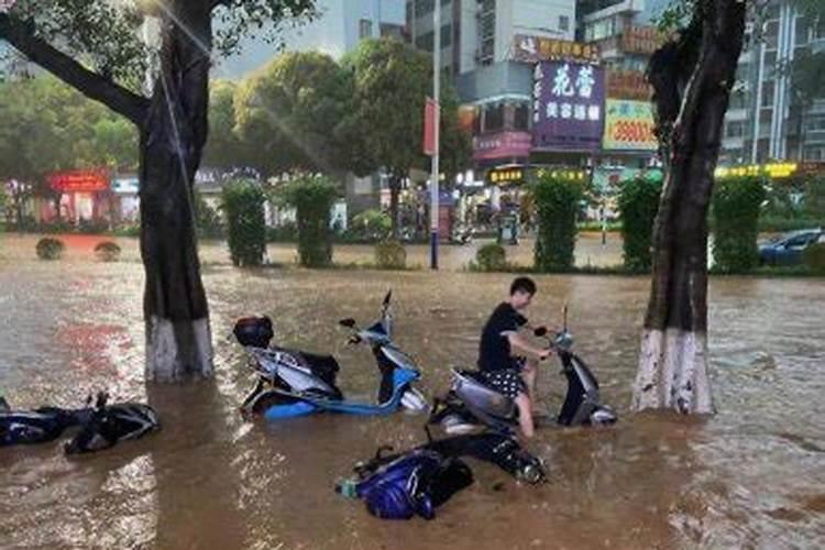 梦见道路被大水淹没什么意思周公解梦