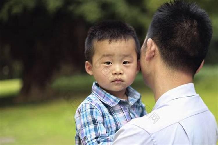 梦见儿子大了还抱着他小时候