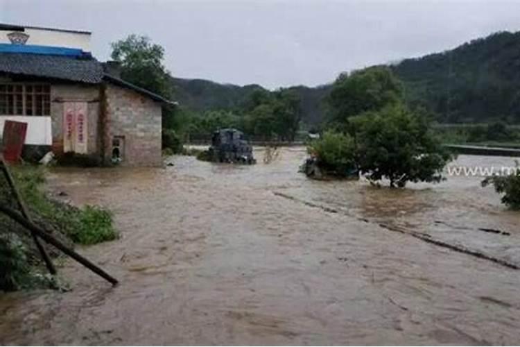 孕妇梦见暴风雨生男女