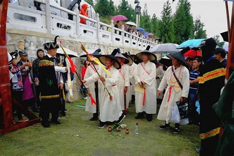 六盘水市中元节祭祀乘车