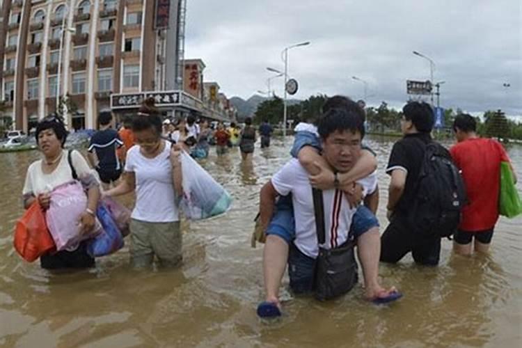 做梦梦到天降洪水