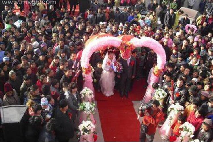 女人梦见婚礼场面是什么兆头周公解梦