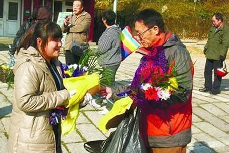 青岛寒衣节祭拜