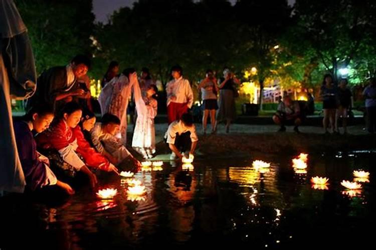 中元节怎么祭祀孤魂的人