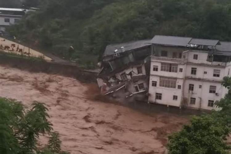 梦到洪水房屋倒塌