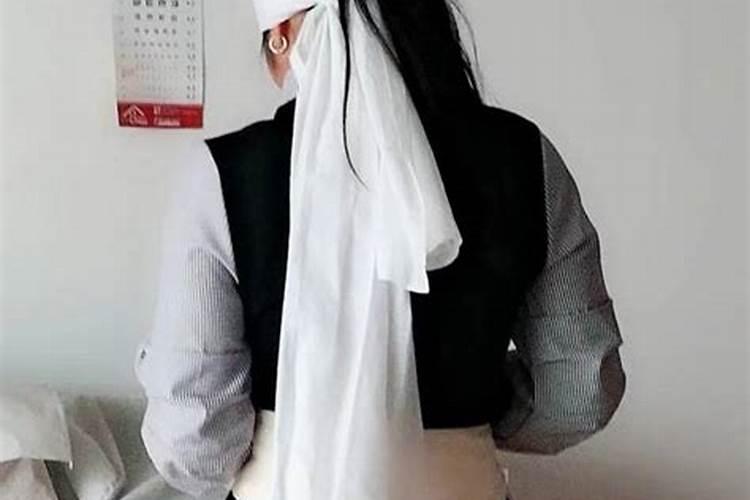 梦见邻居女人穿孝服好不好