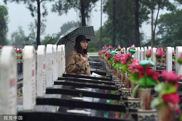 梦见去吊唁死人周公解梦