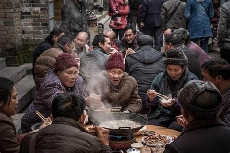 梦到娘家一家人住在一起