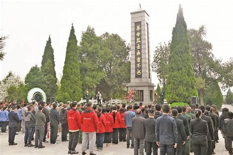 梦见水管爆裂喷出水什么意思