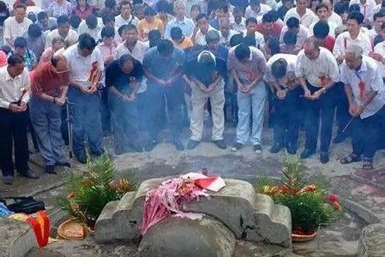 为什么中元节要祭祖先后