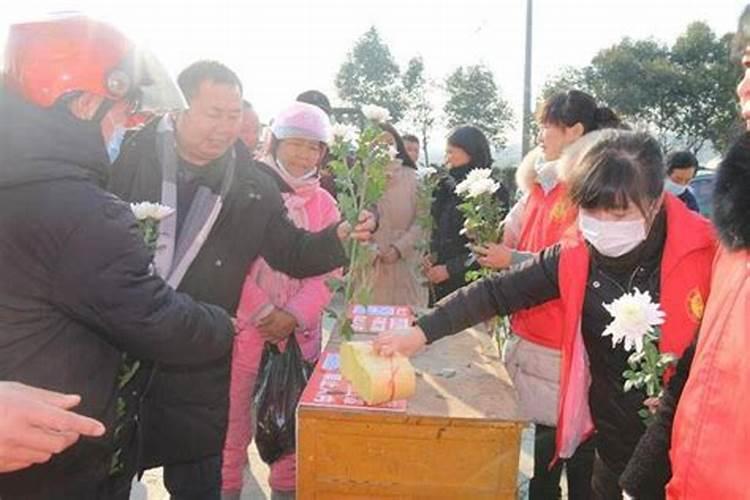 如何看男女八字是否相合相冲