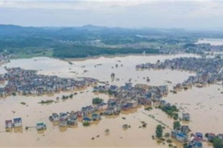 梦见发洪水成功逃生发大水逃生成功