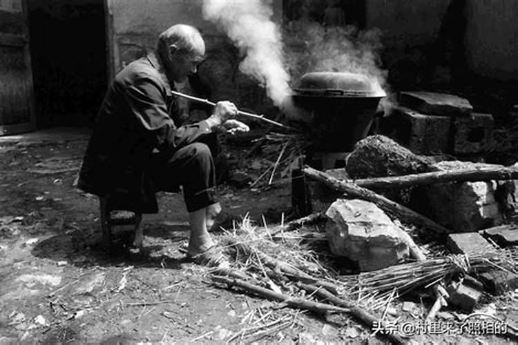 梦见死去的父亲身上有泥土味道