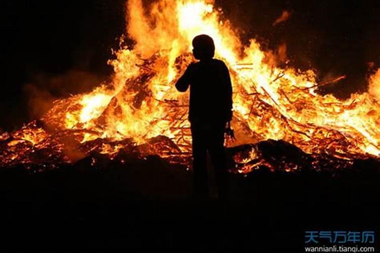 梦见发大水了差点淹死了什么意思周公解梦