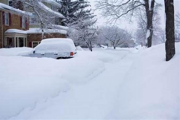 梦到暴风雪向自己袭来