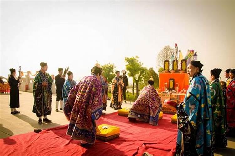 属鸡女和属鸡男的婚配吗