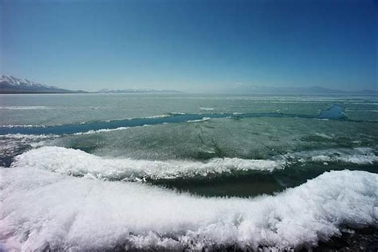 梦见大海冰山什么预兆