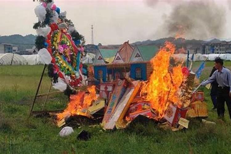 清明焚烧祭祖